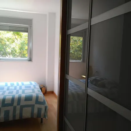 アパート Stylish Flat, 2 Bathrooms And Swimming Pool, Next To The Beach! サン・アドリア・デ・ベソス