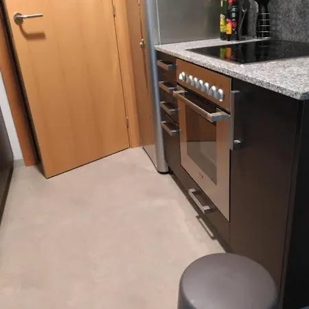 アパート Stylish Flat, 2 Bathrooms And Swimming Pool, Next To The Beach! サン・アドリア・デ・ベソス