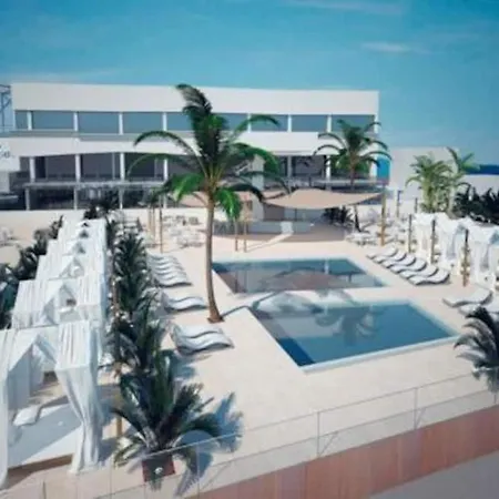 Apartment Stylish Flat, 2 Bathrooms And Swimming Pool, Next To The Beach! Sant Adria de Besos
