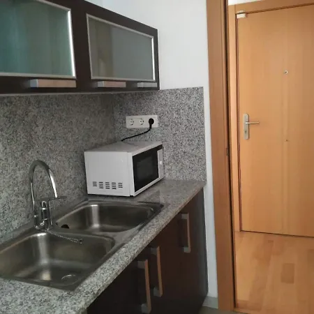 Stylish Flat, 2 Bathrooms And Swimming Pool, Next To The Beach! サン・アドリア・デ・ベソス