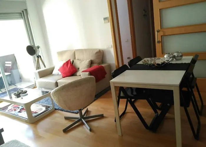 דירה 2 Bedrooms And 2 Bathrooms For 5 Pax, Swimming Pool, Free Parking And Near The Beach! סנט אדריה דה בסוס