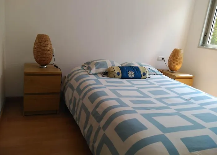 2 Bedrooms And 2 Bathrooms For 5 Pax, Swimming Pool, Free Parking And Near The Beach! דירה